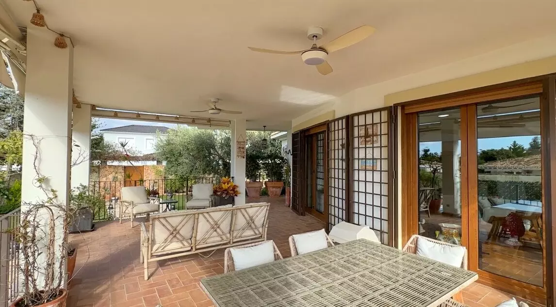 7-bedroom Villa In Orihuela Costa, Spain (450 M²)