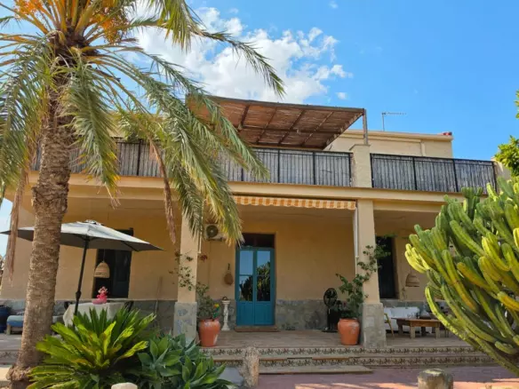 6-bedroom Country House In Elche, Spain (738 M²)