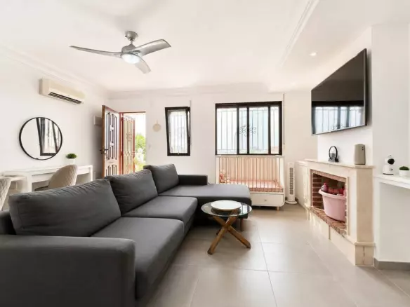 2-bedroom Villa In San Miguel De Salinas, Spain (77 M²)