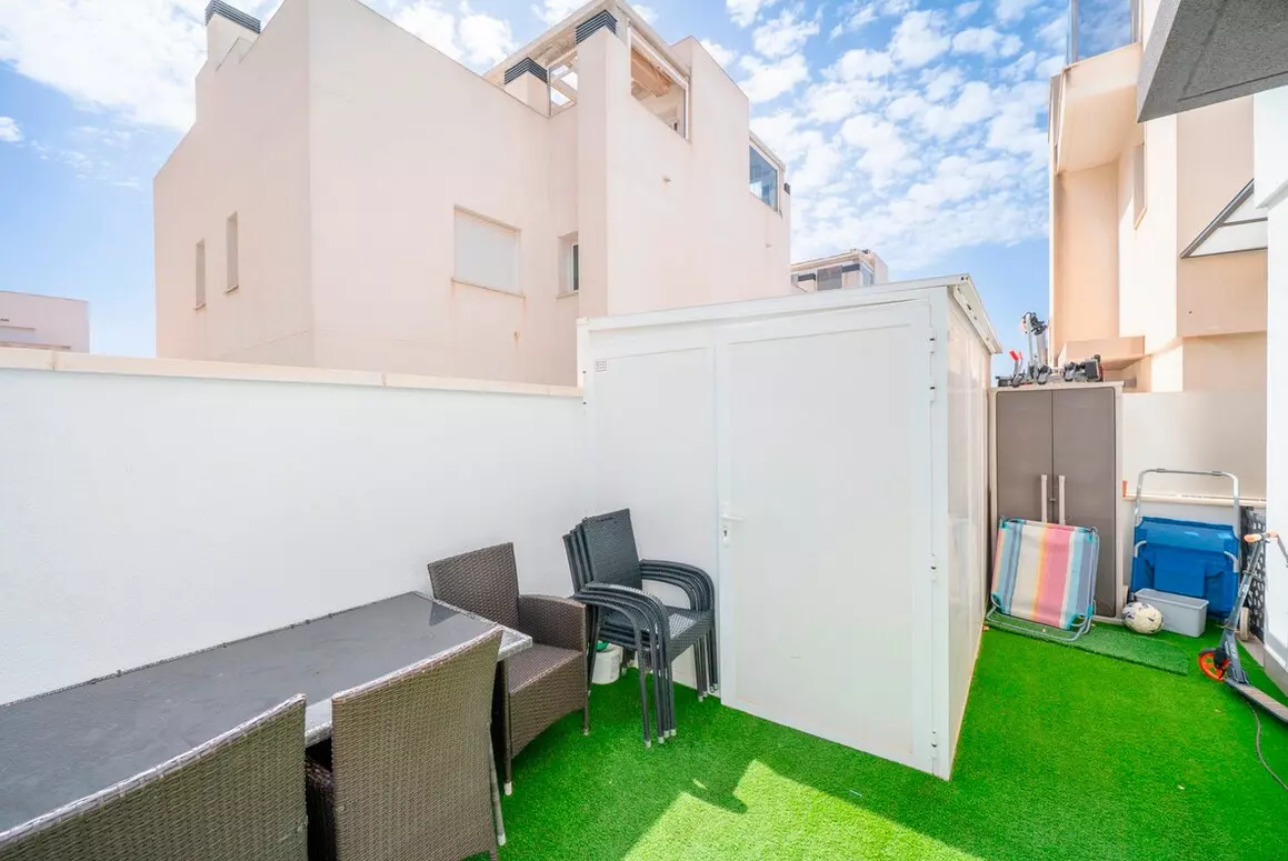 5-bedroom Villa In Torrevieja, Spain (194 M²)