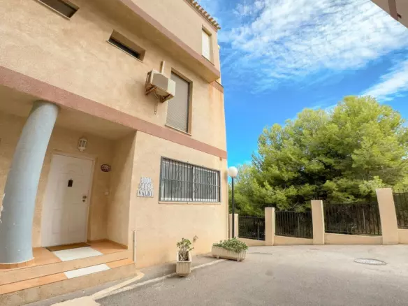 4-bedroom Apartment In Orihuela Costa, Spain (157 M²)