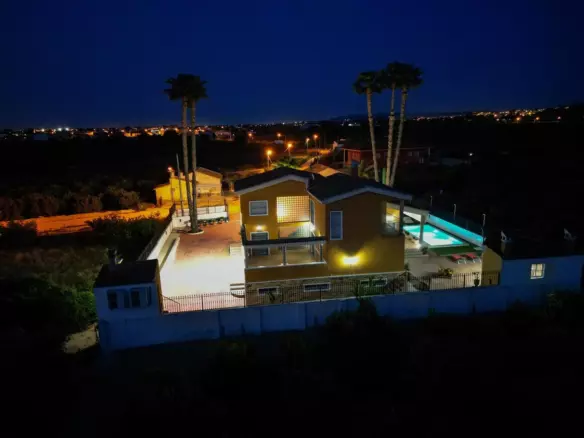 4-bedroom Villa In Orihuela, Spain (1.000 M²)
