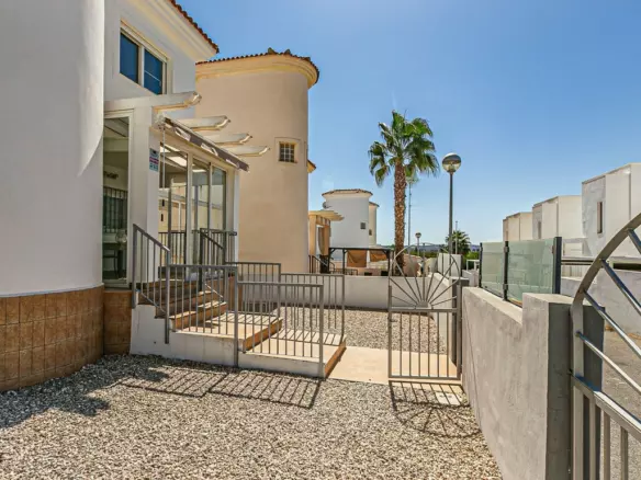 4-bedroom Villa In San Fulgencio, Spain (143 M²)
