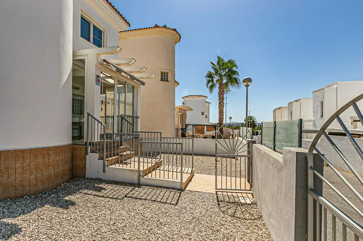 4-bedroom Villa In San Fulgencio, Spain (143 M²)