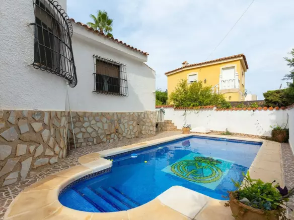 5-bedroom Villa In Rojales, Spain (232 M²)