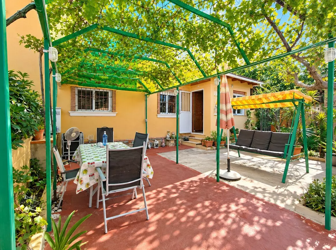4-bedroom Town House In Rojales, Spain (104 M²)
