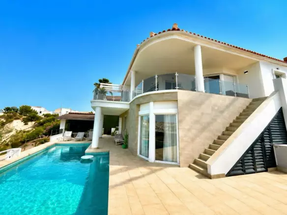 4-bedroom Villa In Rojales, Spain (280 M²)