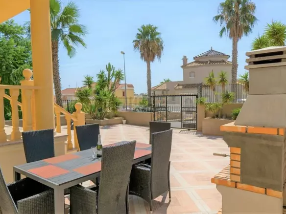 3-bedroom Villa In Alicante, Spain (132 M²)