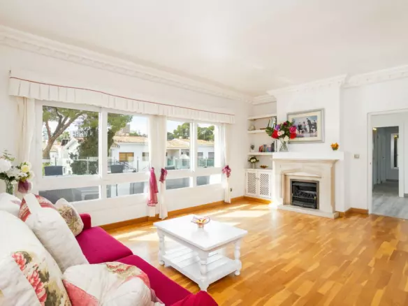8-bedroom Villa In Orihuela Costa, Spain (446 M²)