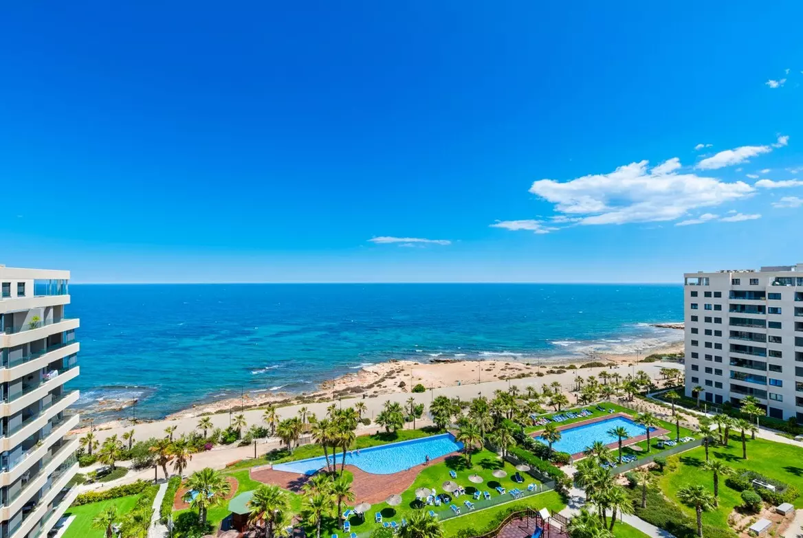 2-bedroom Apartment In Orihuela Costa, Spain (120 M²)