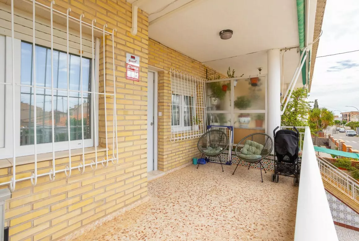3-bedroom Apartment In Pilar De La Horadada, Spain (70 M²)