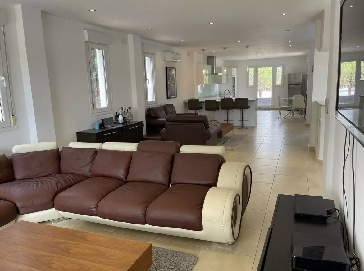 6-bedroom Villa In Monforte Del Cid, Spain (453 M²)