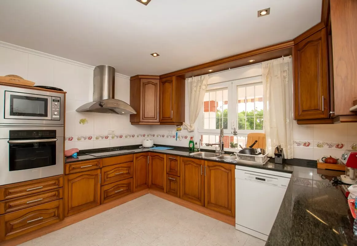4-bedroom Villa In Orihuela Costa, Spain (234 M²)
