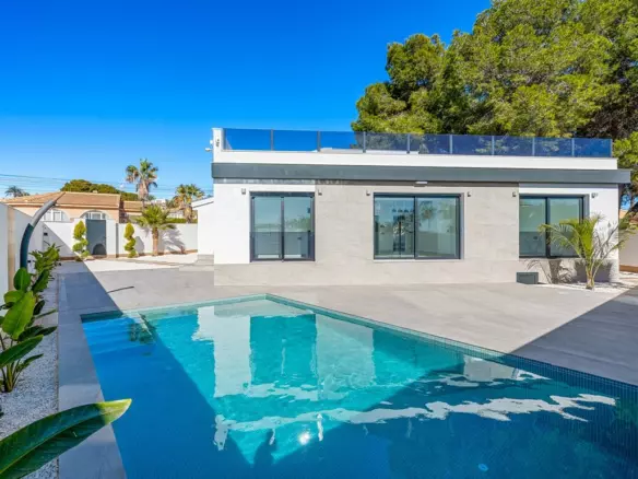 4-bedroom Villa In Rojales, Spain (205 M²)