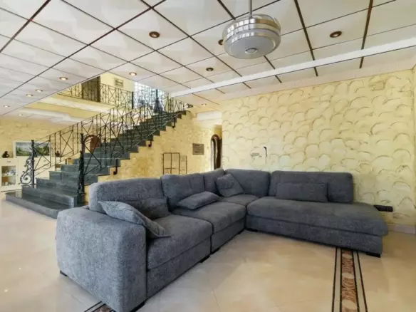 4-bedroom Villa In Orihuela Costa, Spain (400 M²)