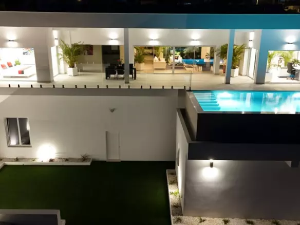 5-bedroom Villa In San Fulgencio, Spain (487 M²)