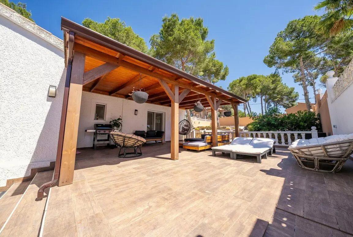 4-bedroom Villa In Pilar De La Horadada, Spain (168 M²)