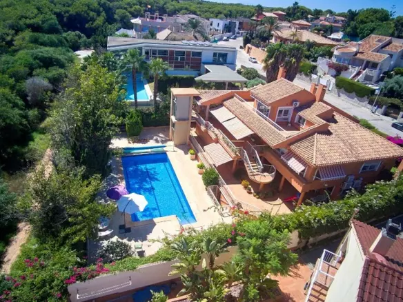 4-bedroom Villa In Orihuela Costa, Spain (487 M²)
