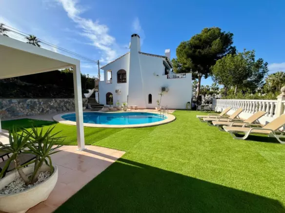 4-bedroom Villa In Orihuela Costa, Spain (184 M²)