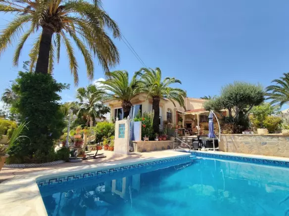 3-bedroom Villa In Rojales, Spain (140 M²)