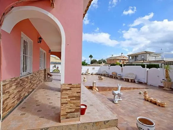 3-bedroom Town House In Cabo Roig, Spain (110 M²)