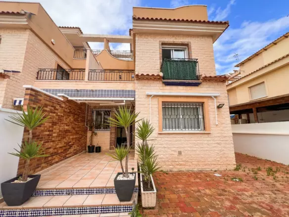 3-bedroom Town House In Pilar De La Horadada, Spain (107 M²)