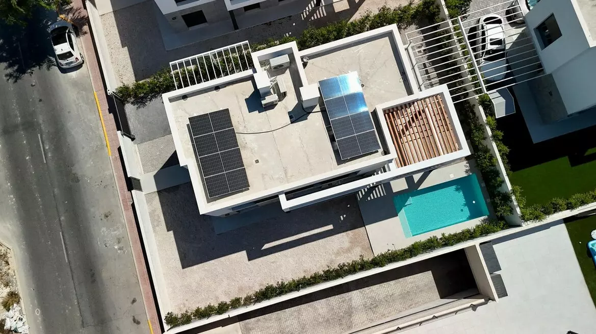 4-bedroom Villa In Alicante, Spain (224 M²)