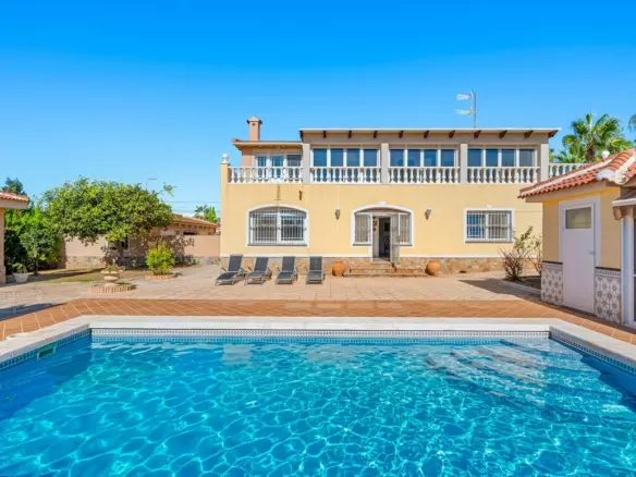 7-bedroom Town House In Rojales, Spain (497 M²)