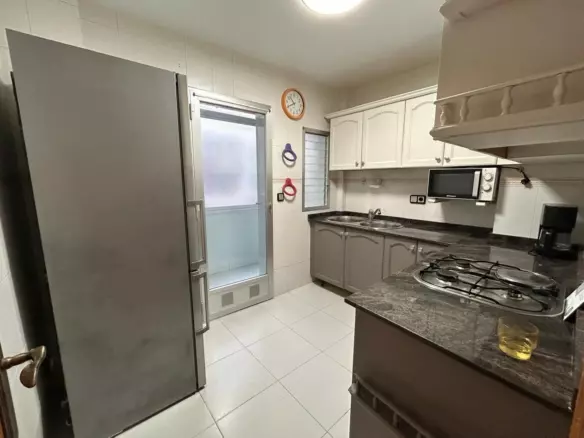 3-bedroom Apartment In Torrevieja, Spain (89 M²)