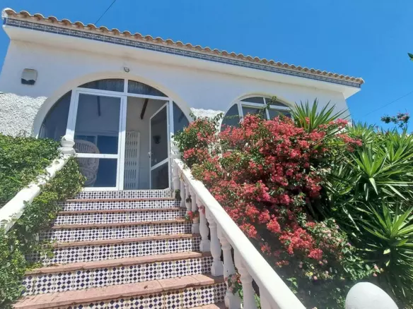 3-bedroom Villa In San Miguel De Salinas, Spain (173 M²)