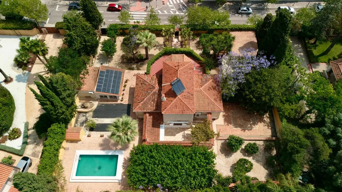 6-bedroom Villa In Alicante, Spain (500 M²)
