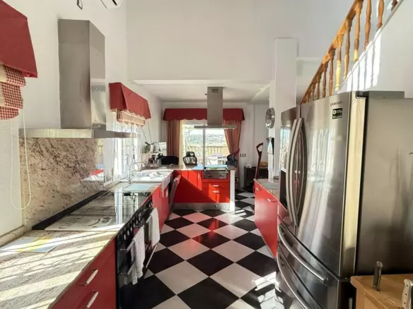 5-bedroom Villa In Orihuela Costa, Spain (214 M²)
