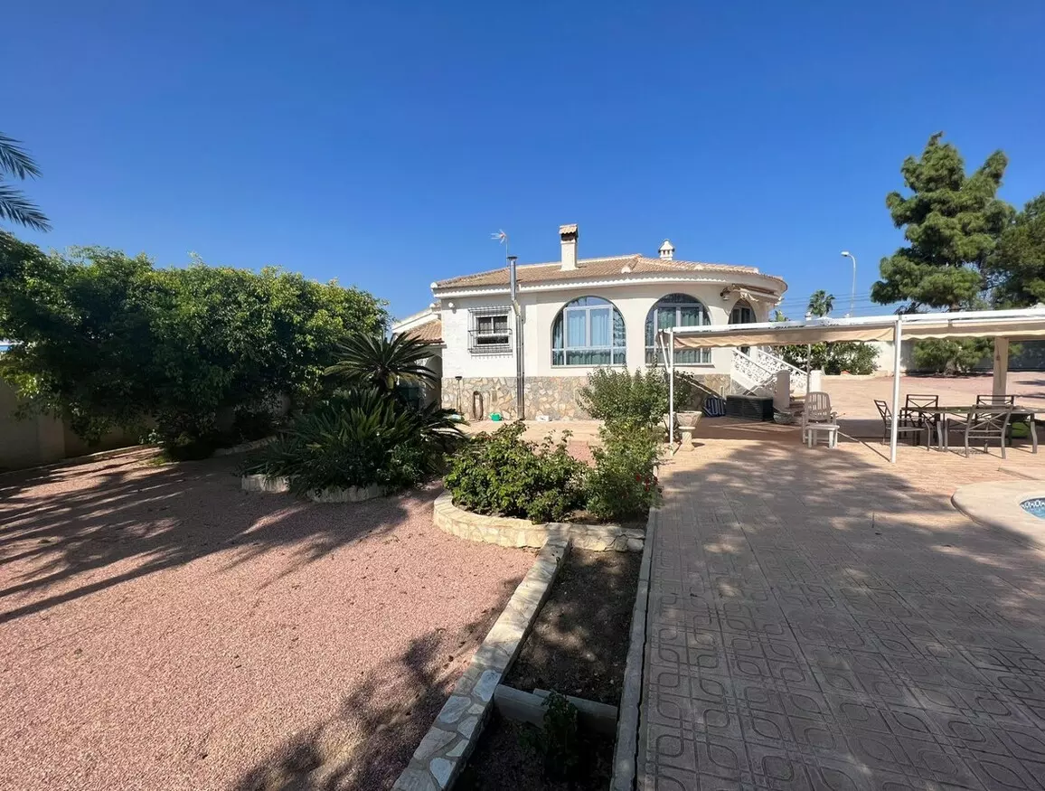 3-bedroom Villa In Rojales, Spain (236 M²)