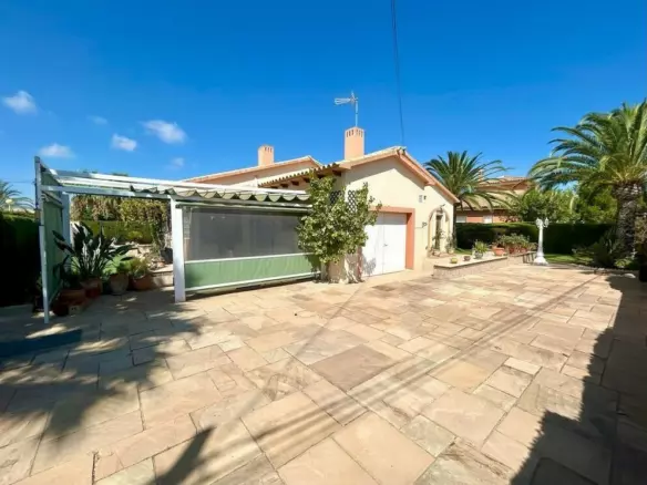 3-bedroom Villa In Orihuela Costa, Spain (141 M²)
