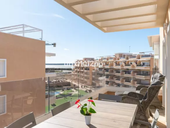 3-bedroom Apartment In Guardamar Del Segura, Spain (101 M²)