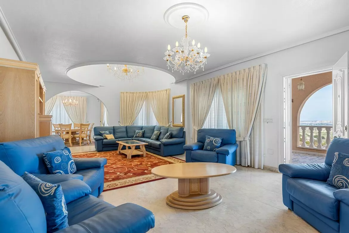 7-bedroom Villa In Rojales, Spain (179 M²)