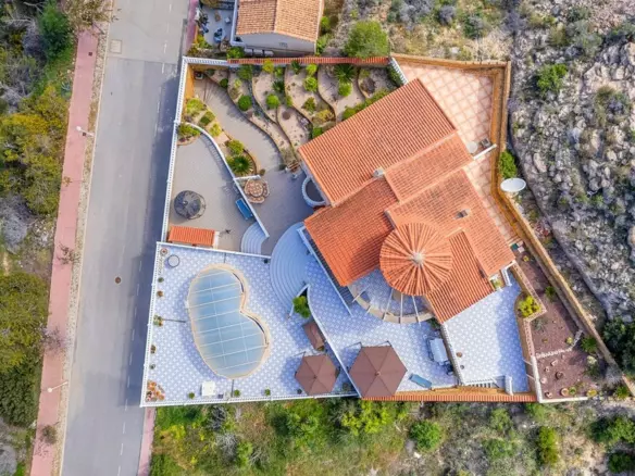 7-bedroom Villa In Rojales, Spain (179 M²)