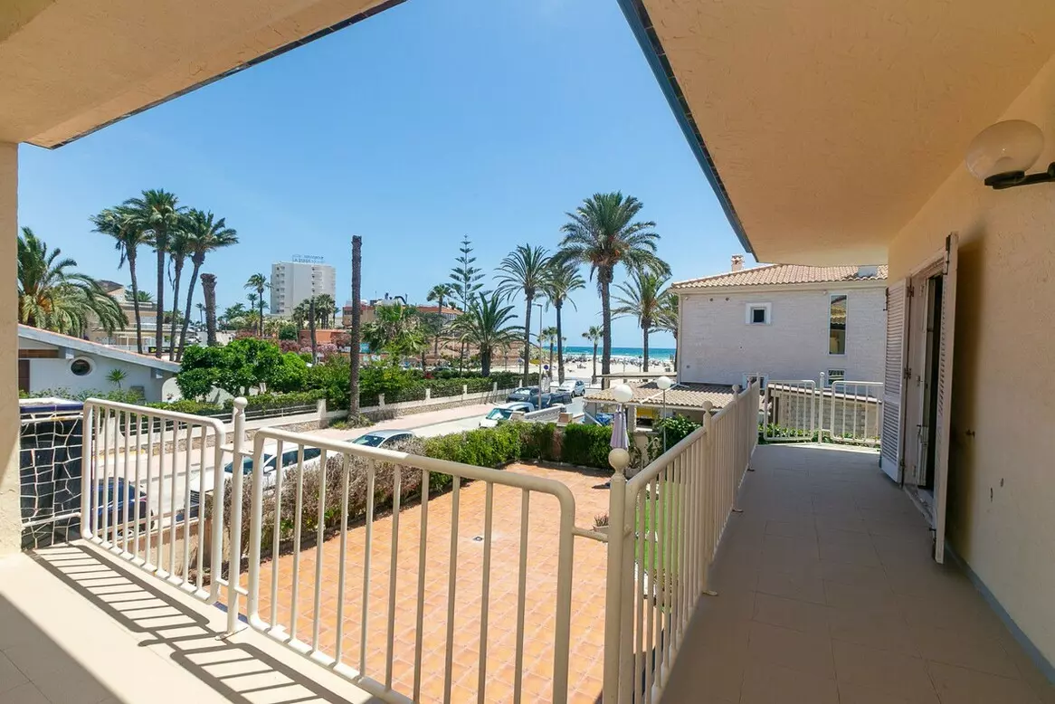 5-bedroom Villa In Orihuela Costa, Spain (293 M²)