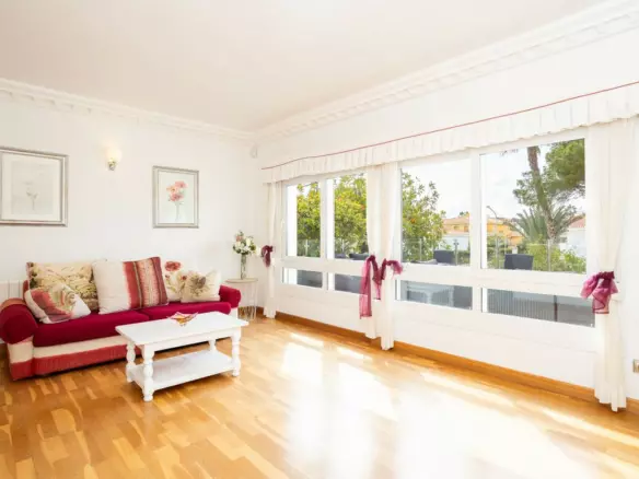 8-bedroom Villa In Orihuela Costa, Spain (446 M²)