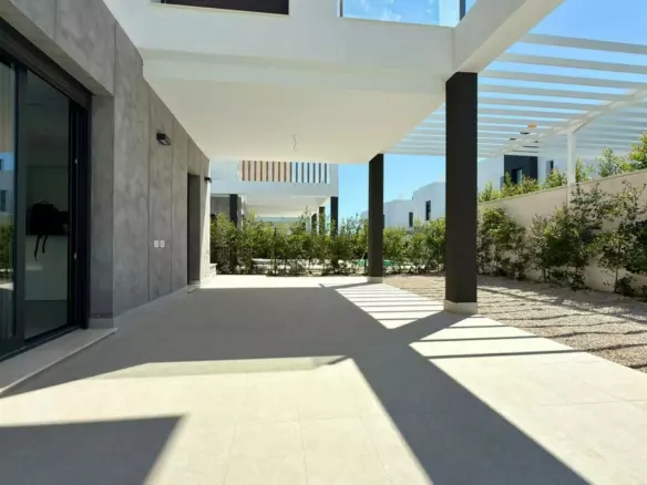 4-bedroom Villa In Alicante, Spain (224 M²)