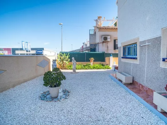 2-bedroom Villa In Orihuela Costa, Spain (100 M²)
