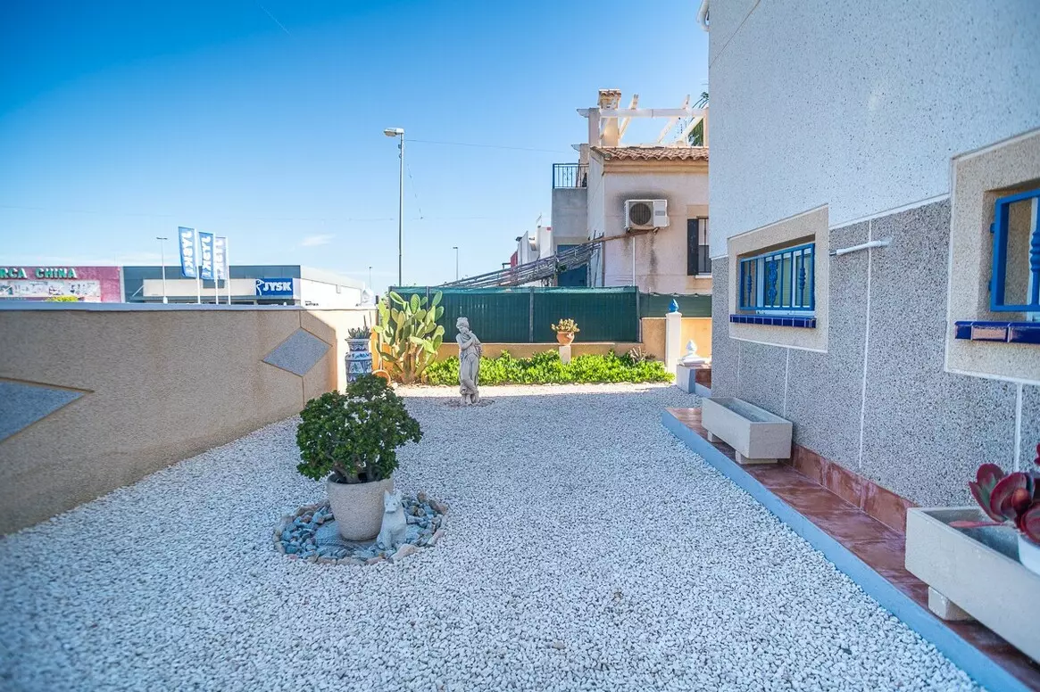 2-bedroom Villa In Orihuela Costa, Spain (100 M²)