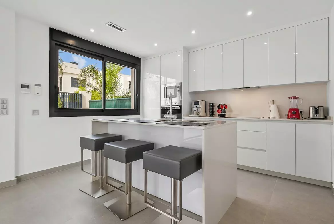4-bedroom Villa In Algorfa, Spain (123 M²)