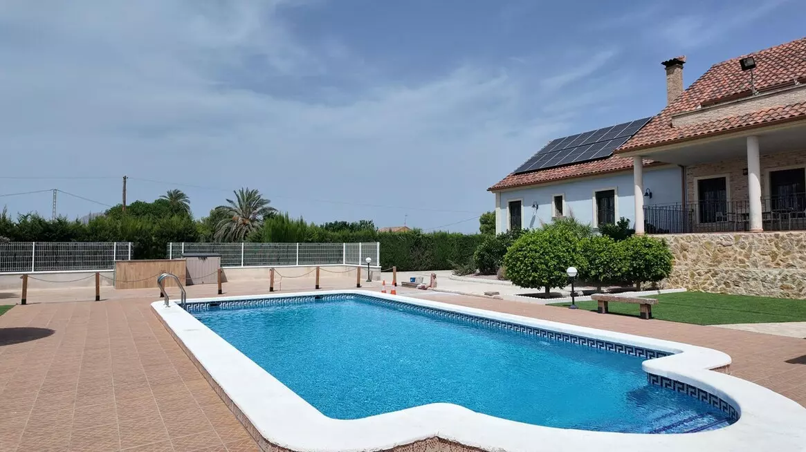 6-bedroom Villa In San Isidro, Spain (447 M²)