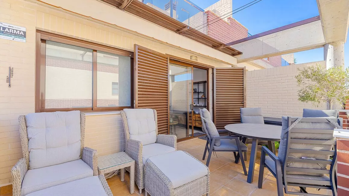 3-bedroom Apartment In Orihuela Costa, Spain (81 M²)