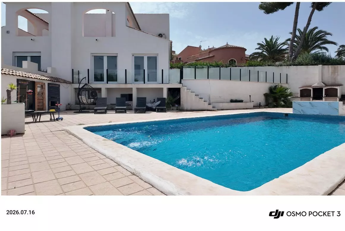 6-bedroom Town House In Orihuela Costa, Spain (240 M²)