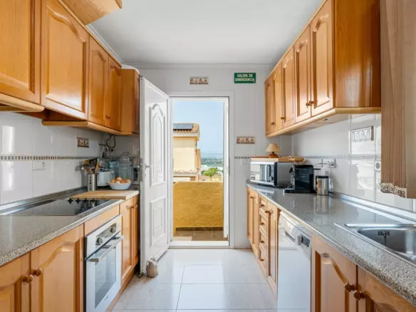 3-bedroom Villa In Santa Pola, Spain (195 M²)