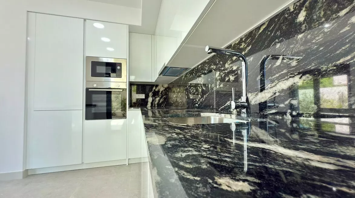 4-bedroom Villa In Alicante, Spain (224 M²)