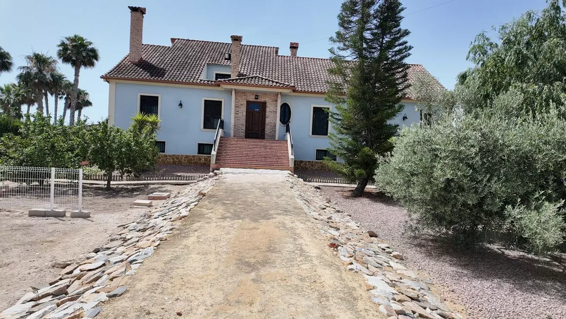 6-bedroom Villa In San Isidro, Spain (447 M²)