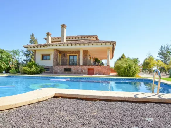5-bedroom Villa In Orihuela, Spain (270 M²)